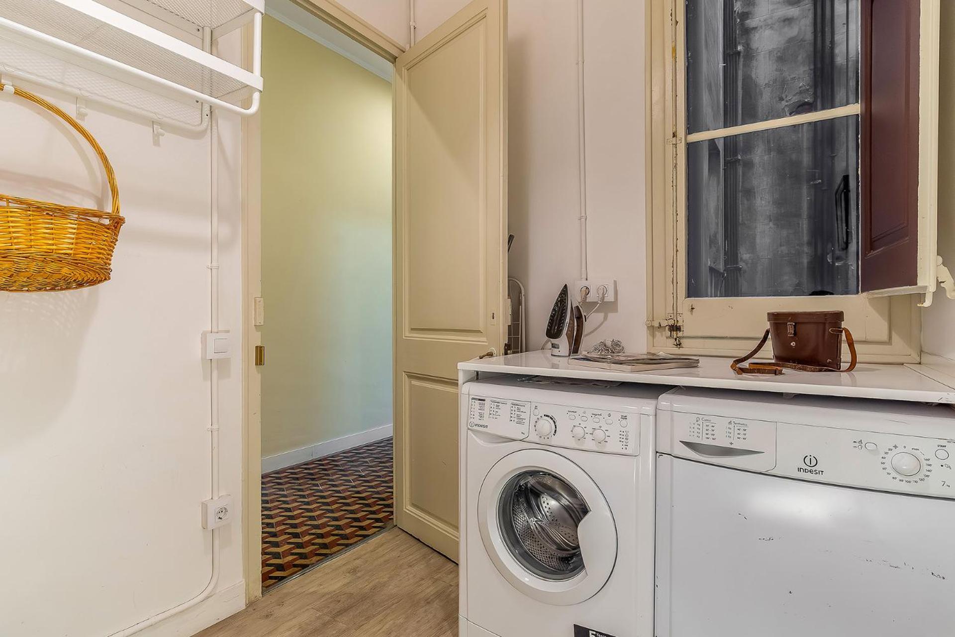 Ab Bailen Apartments Барселона Екстериор снимка